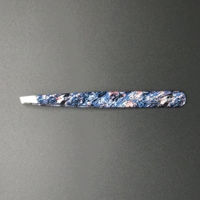 Profi4Beauty pincet 3½", schuine punt, blauw design print, AISI 420 roestvast staal.