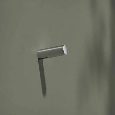 KEUCO Handdoekhaak van metaal, hoogglans verchroomd, lijm of boren, rond, voor badkamer en gastentoilet, wandhaken voor handdoeken en badjassen, Reva