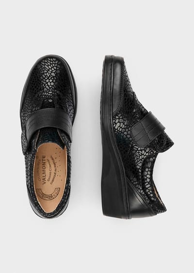 Lage schoenen van leer met glanzende details - zwart - Gr. 36 van Goldner Fashion