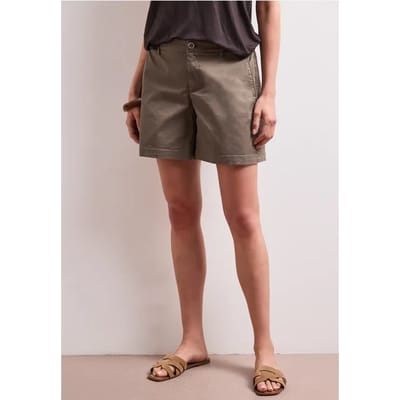 Mid Waist chino shorts in een casual pasvorm