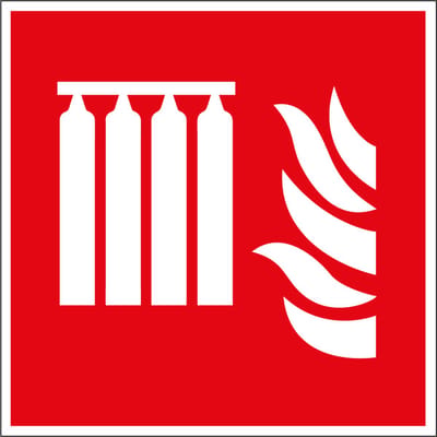 Brandblusbatterij sticker - ISO 7010 - F008 50 x 50 mm - 10 stuks per kaart