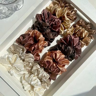 16 stuks effen kleur elastische haarkrullen, zachte satijnen haarelastiekjes, veelzijdige casual haaraccessoires voor vrouwen scrunchy haarelastiekjes 16PCS black