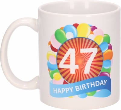 47 jaar Verjaardag koffiemok - cadeau beker - feestelijke ballonnen print - 300 ml - keramiek - wit