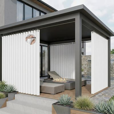 Qelus Extra Breed Buitengordijn Waterdicht 254cm - Lasergesneden Anti-Haak Outdoor Gordijn met Permanente Plooi - Weerbestendige Room Divider voor Tuinhuisje & Gazebo - Wit - 254x213cm - 1 paneel