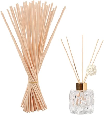 30-delige Reed-Diffusorstaafjes, Diffusorstaafjes met Rattanvezel, Diffusorstaafjes voor etherische oliën voor thuis, kantoor, hotel en spa-centrum (30 cm x 4 mm) (Natuurlijke houtkleur)