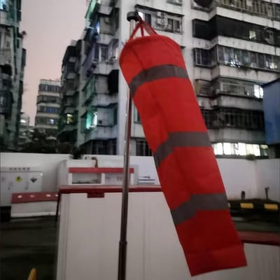 Windzak met Paal - Windrichting indicator - Windmeting Buiten - Reflecterende Stroken - 1 meter Lengte - Rood