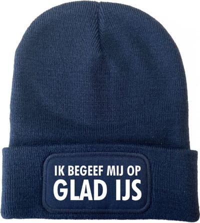 Schaatsmuts navy - Ik begeef mij op glad ijs - soBAD. | Unisex | Skimuts | Muts | Kou | met grappige tekst | Winter | Beanie