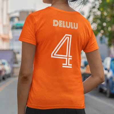 Oranje T-shirt "Delulu" XS
