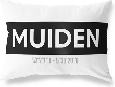 Tuinkussen MUIDEN - NOORD-HOLLAND met coördinaten - Buitenkussen - Bootkussen - Weerbestendig - Jouw Plaats - Studio216 - Modern - Zwart-Wit - 50x30cm