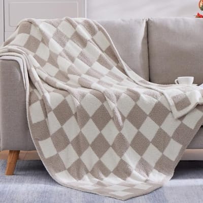 Geruite deken in taupe microvezel - Zachte, knusse en warme handgemaakte dekens voor bank, bed en camping - 152 x 203 cm