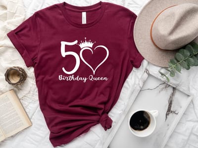 Lykke Birthday Queen T-shirt | Vrouwen | 50 Jaar | Katoen | Maroon | Maat XXL