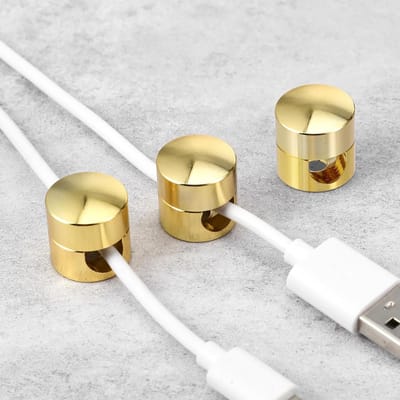 3-Pack Gouden Kabelhouders, Metalen Kabelclips met Lijm en Schroef, Wand- en Plafondbevestigingen voor Textielkabels, Kabelorganizer en Zelfklevende Oplossingen voor Opladers en Elektronica