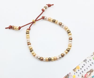 Jeannette-Creatief® - Beach - Miyuki Baroque Leren Armband Schuifknoop Parelmoer Goud - Baroque kralen - Leren Armband - Armband met Schuifknoop