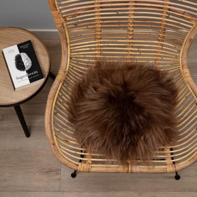 WOOOL Schapenvacht Chairpad - IJslands Bruin (38cm) ROND - Stoelkussen - 100% Echt - Eenzijdig