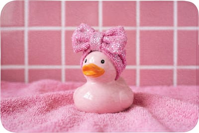 WC mat 90x60 cm - Antislip - Badeend -Strik - Roze - Toiletmat - Vloermat - Douchemat - Toilet tapijt - Toiletmatten