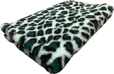 2 Stuks - Vetbed - Dierenmat - Dierenkleed - Puppykleed - Benchmat - Luipaard Groen Latex Anti Slip 75 x 50 cm - Machine wasbaar