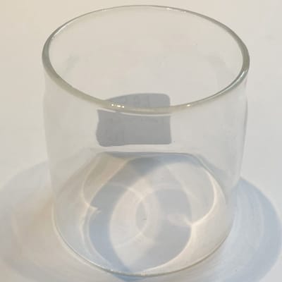 Dailygoods- Cilinder helder glas - Mondgeblazen - Decoratief - Lantaarn voor kaarsen - Diameter 5,2 cm - Hoogte 5,2 cm - Bovenkant vernauwing 5 cm - Kaarsenhouder