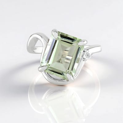 Cavill - Zilveren ring 925 Sterling - Groene amethist 5,18 ct achthoekig trapgeslepen - Witte topaas 0,07 ct - Gerhodineerd elegant dames sieraad