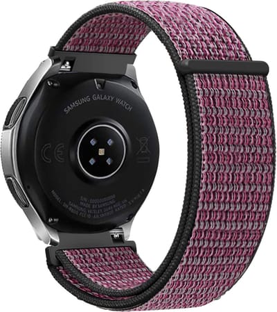 Strap-it Nylon Bandje 20mm – True Berry – Geschikt voor Samsung Galaxy Watch 7 (44 & 40mm) / Watch 6 (Classic) / Watch 5 (Pro) / Watch 4 (Classic) / Watch FE / Watch 3 41mm / Active (2) 40 & 44mm / Watch 42mm / Gear Sport / Garmin Vivoactive 3 / 5