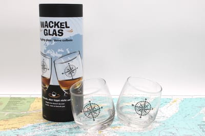 Whiskey wiebelglazen 2x met windroos ,in cadeau verpakking