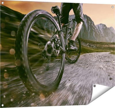 Gards Tuinposter Moutainbike Fietser in de Bergen - 100x80 cm - Tuindoek - Tuindecoratie - Wanddecoratie buiten - Tuinschilderij