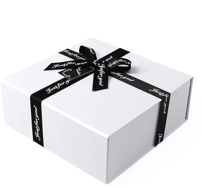 Dailygoods - JiaWei Geschenkdoos 24x24x9.5 cm Klein, Luxe Gift Box met Magnetisch Deksel en Strik Voor Bruiloften, Verjaardagen, Jubilea Geschenkverpakking Doos met Wenskaarten - Wit