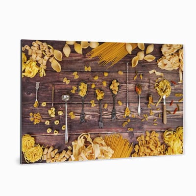 Fotoprint op aluminium - Pasta party - 90x60 cm | Superhoge printkwaliteit afdruk | Extra stevig 4 mm Alupanel-Blauwbond | Voorzien van een matte afwerking | Inclusief UV-coating | Geschikt voor binnen én buiten