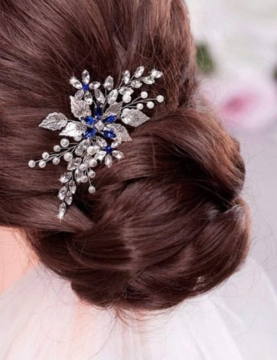 Elegante Haar Wijnstok met Blauwe Bloem, Kristal en Parelversiering - Haaraccessoire voor Bruiloft en Feest