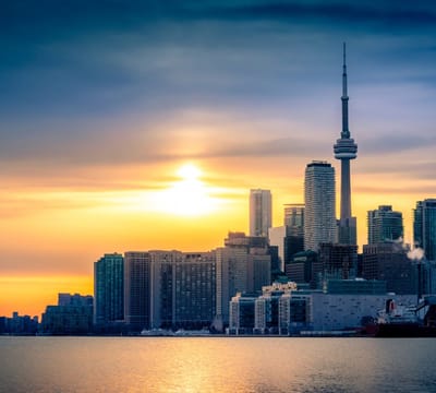 De schitterende skyline van Toronto bij zonsondergang - Fotobehang (in banen) - 250 x 260 cm