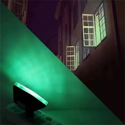 Fake TV Simulator - Nacht Beveiligingslamp - Inbrekers Afschrikken - Simuleert Televisielicht - 3 Watt - Glanzend