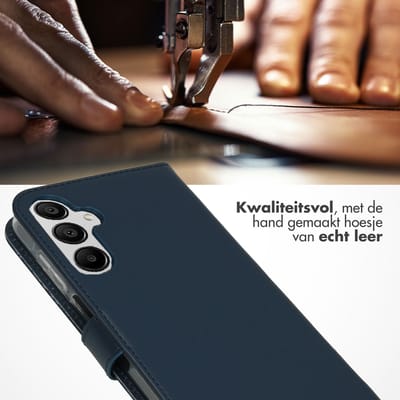 Selencia Hoesje - Geschikt voor Samsung Galaxy A35 - Echt Lederen Bookcase - Donkerblauw