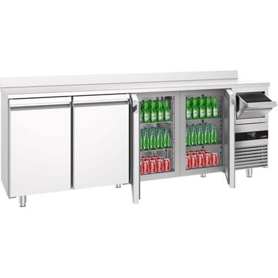 GGM Gastro Bar- & Getränkekühltisch PREMIUM - 2690x600mm - mit 4 Türen, Aufkantung & Ausklopfer für Kaffee Zilver