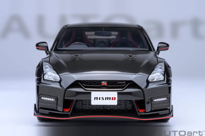 Nissan Skyline R35 GT-R NISMO modelauto 1:18 AutoArt 77504