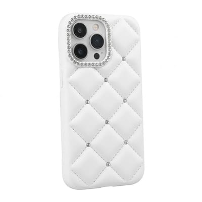 Wit gewatteerd telefoon hoesje geschikt voor iPhone 15 Pro Max – dames – premium backcover case met rhinestone details en vierkant camera frame