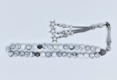 Handgemaakte tesbih klassiek - "Tasbih" natuursteen "Howlite Wit" - Aantal kralen 33 - Diameter kralen 8 MM - met metaal tassel "Sterren" - Een mooi cadeau-idee