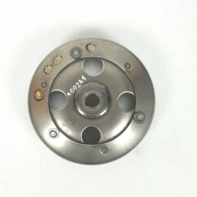 Cloche d'embrayage pour scooter Peugeot 50 Ludix One 10P 2005-15 752804 Ø107mm