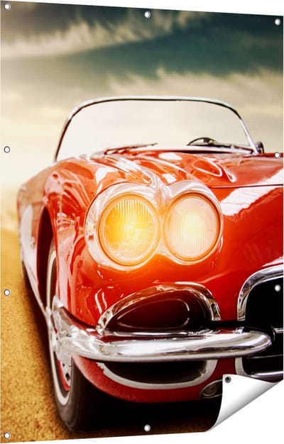 Gards Tuinposter Oude Rode Auto - Retro - 90x120 cm - Tuindoek - Tuindecoratie - Wanddecoratie buiten - Tuinschilderij