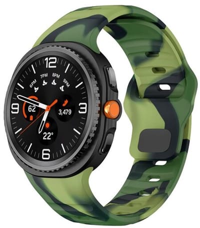 By Qubix - smartwatch bandje - Compatible Samsung bandje - Wave siliconen band - Camouflage groen - Geschikt voor Samsung Galaxy Watch 9 (40/44mm) - Watch 8 (40/44mm) - Watch 8 Classic (46mm)