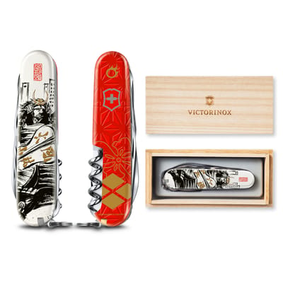 VICTORINOX Sengoku Sumi-e Climber Takeda Shingen Slag bij Mikatagahara Collectie multitool in speciale paulownia doos officieel product 1.3703.7-X19 rood