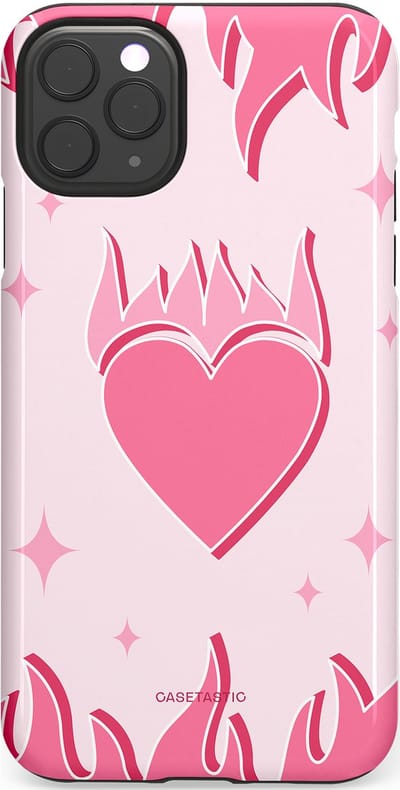 Casetastic Hoesje Geschikt voor Apple iPhone 11 Pro Max - Stijlvolle Beschermende Duo-layer Case - Hartenvuur