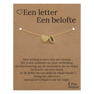 Letter O Armband op Cadeau Kaartje - Een letter, een belofte - 15,5cm + 5,5cm verstelbaar Goudkleurig Stainless Steel - Initiaal & Hartje Hanger - Pax Amare