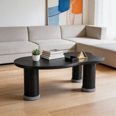 KOMHTOM - Onregelmatige salontafel in wolkenvorm - MDF-tafelblad en PVC-poten - met viltonderleggers - 107 cm lang, 66 cm breed, 40,5 cm hoog