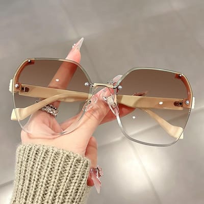 Lunettes de soleil sans monture Pour Femmes Protection solaire et protection UV Couleur dégradée Lunettes de soleil stylées et haut de gamme beige