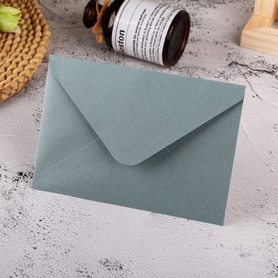 Verpakking van 50 mini-enveloppen van kraftpapier – klein formaat 16x11 cm, perfect voor visitekaartjes, cadeaus, zaadpakketjes, sieraden en kleine aandenkens, Rookgrijs
