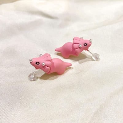 2 stuks/1 paar Dierlijke Cartoon Stud Oorbellen Voor Vrouwen Schattige Dinosaurus Kleine Hond Walvis Klei Bijt Oor Sieraden Grappige Cadeaus Mode pink