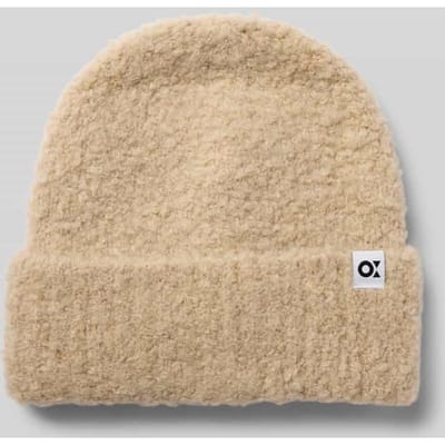 Beanie met wol Model 'Awomi'