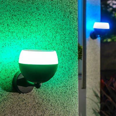 Solar wandlamp buiten 'Orion' - Slimme RGBWW lamp - IP55 - RGB+CCT - Bedienen via Smart Life app - Slimme verlichting - Werkt op zonne-energie