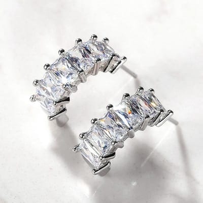Huitan Trendy Oorbellen met Steentjes voor Vrouwen Briljant Rechthoekig Zirkonia Koreaanse Mode Sieraden Hoge Kwaliteit Dropshipping white
