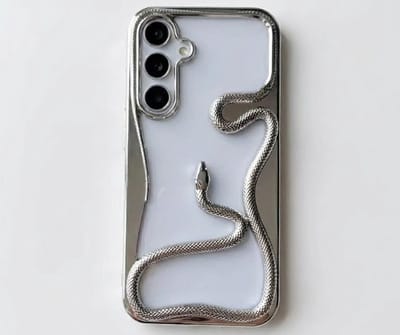 Zilverkleurig transparant telefoon hoesje geschikt voor Samsung A55 – backcover met 3D slang detail, zacht TPU softcase met verhoogde rand en elektroplating afwerking