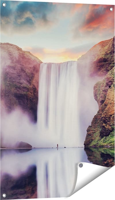 Gards Tuinposter Waterval met een Weerspiegeling in het Water - 60x90 cm - Tuindoek - Tuindecoratie - Wanddecoratie buiten - Tuinschilderij